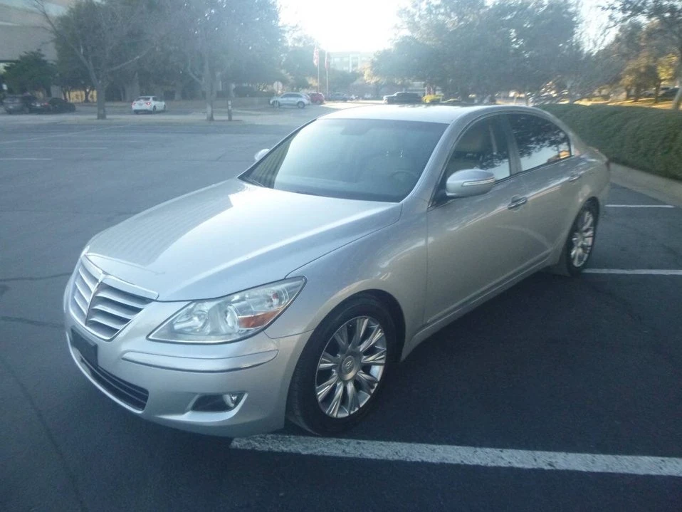 2011 Hyundai Genesis - Image 4 of 20