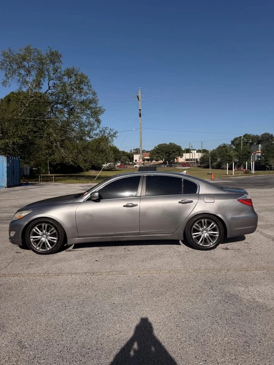 2011 Hyundai Genesis - Image 9 of 12