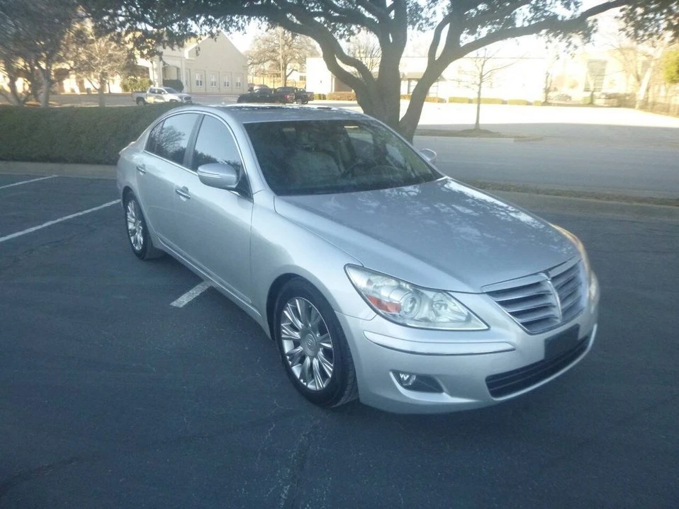 2011 Hyundai Genesis - Image 2 of 20