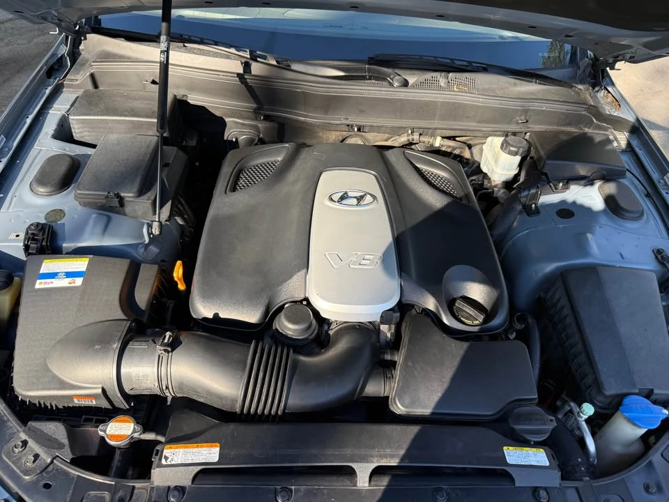 2011 Hyundai Genesis - Image 10 of 10
