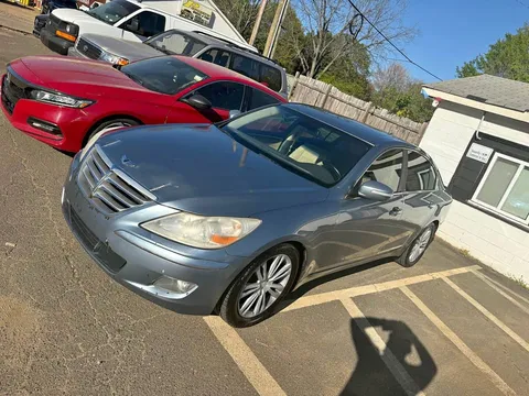 2011 Hyundai Genesis V8