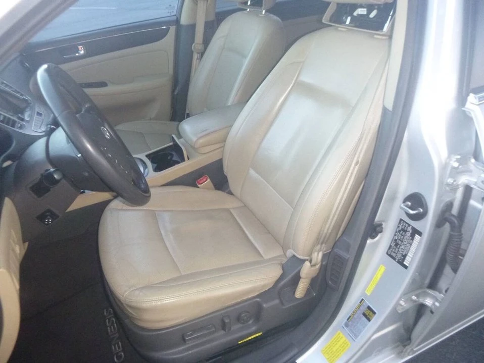 2011 Hyundai Genesis - Image 20 of 20