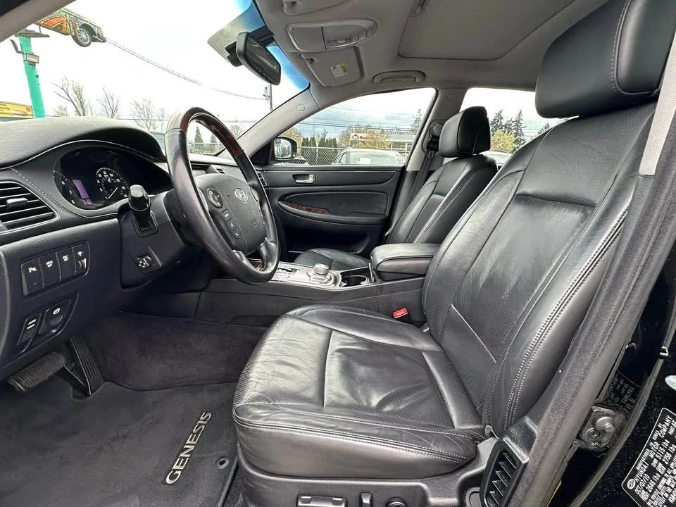 2011 Hyundai Genesis - Image 7 of 8