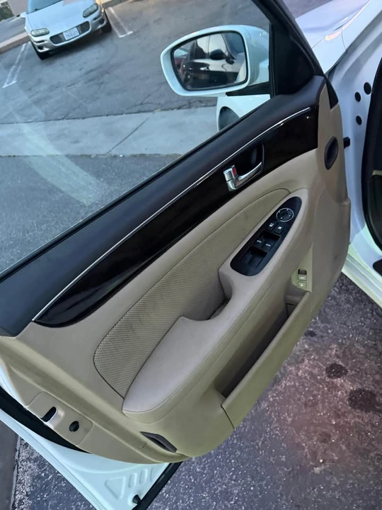 2011 Hyundai Genesis - Image 11 of 11