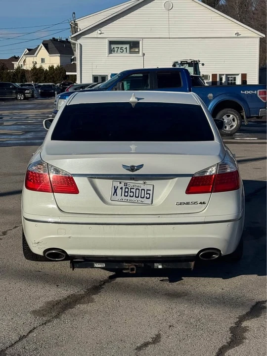 2011 Hyundai Genesis - Image 2 of 19