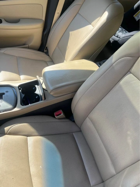 2011 Hyundai Genesis - Image 5 of 7