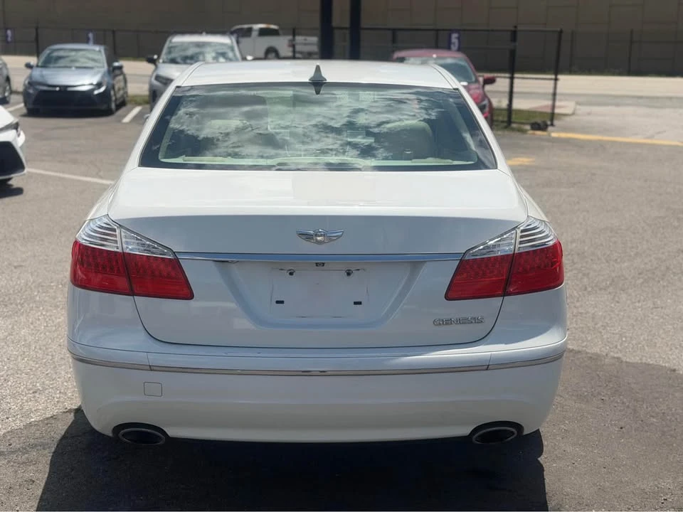 2011 Hyundai Genesis - Image 6 of 16