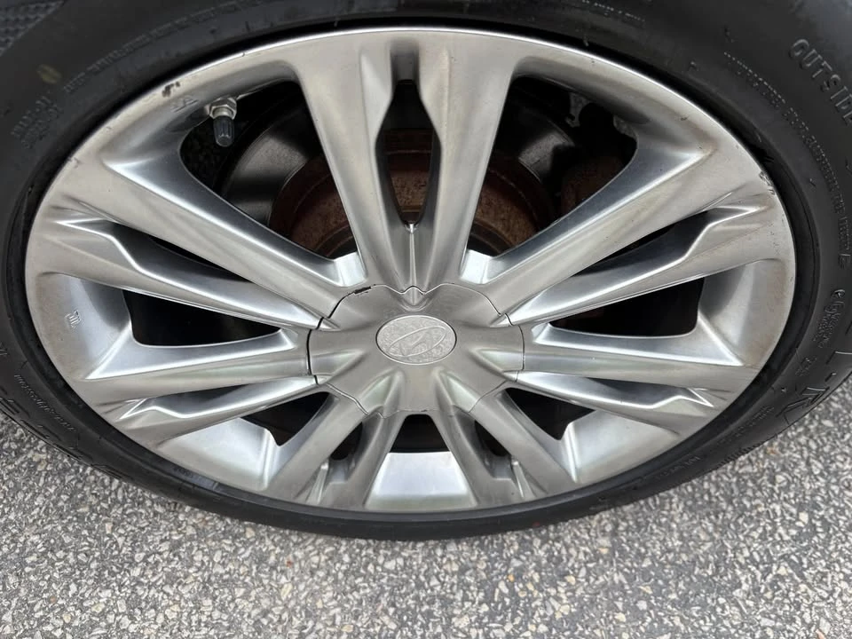 2011 Hyundai Genesis - Image 7 of 20