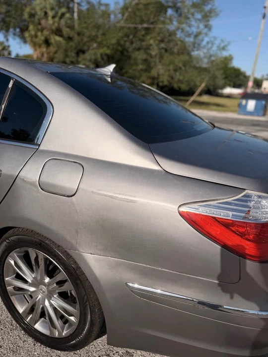 2011 Hyundai Genesis - Image 8 of 12