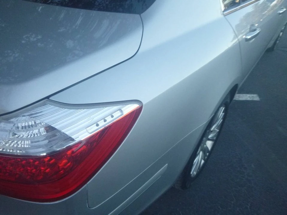 2011 Hyundai Genesis - Image 12 of 20
