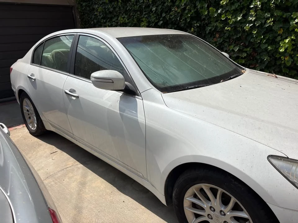 2011 Hyundai Genesis - Image 2 of 7