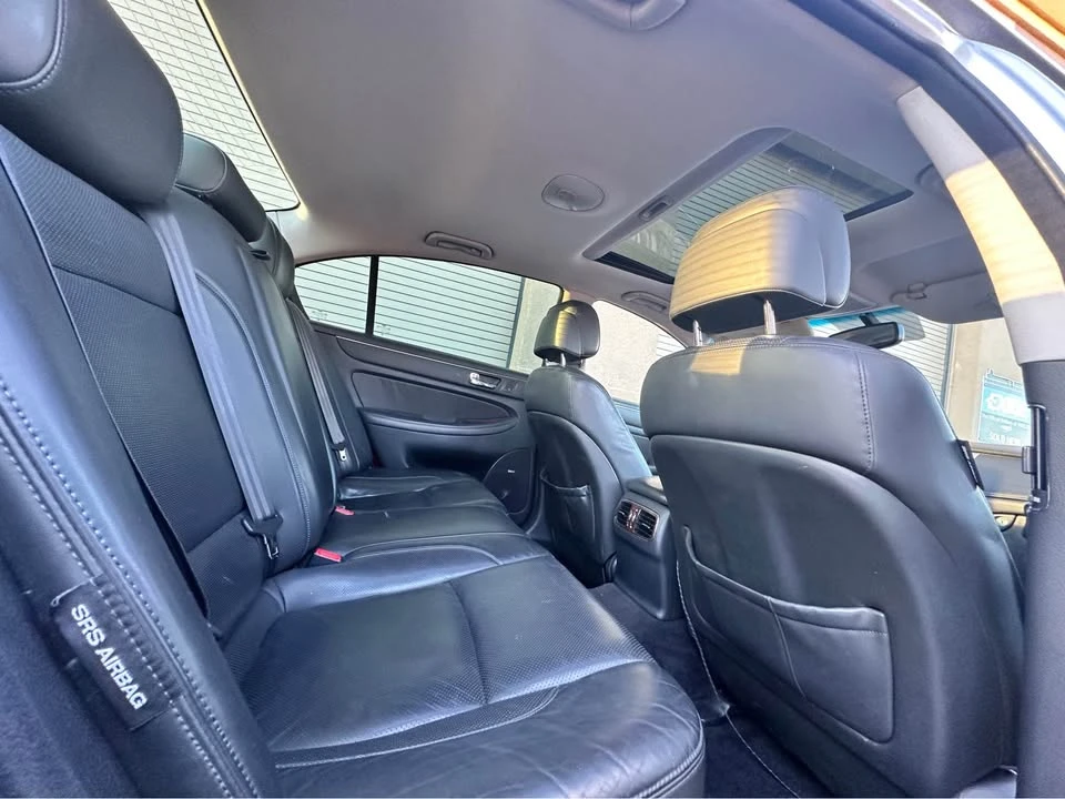 2011 Hyundai Genesis - Image 2 of 10