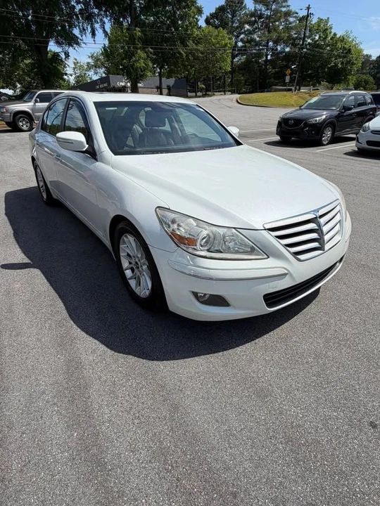 2011 Hyundai Genesis - Image 4 of 17