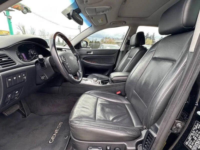 2011 Hyundai Genesis - Image 7 of 9