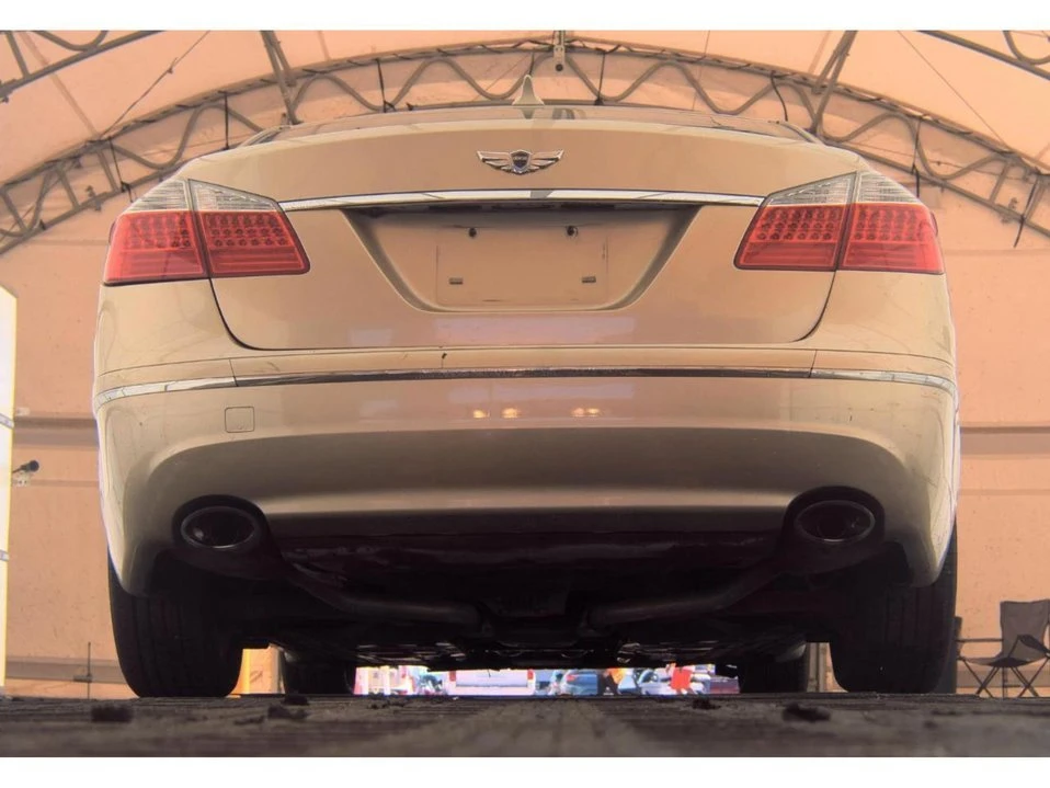 2011 Hyundai Genesis - Image 7 of 17