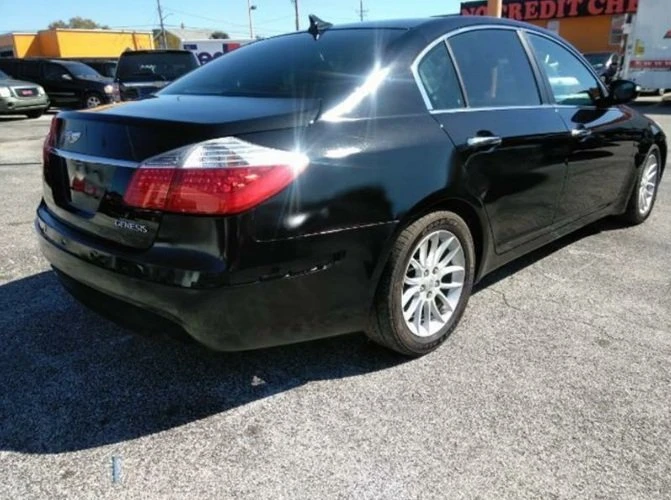 2011 Hyundai Genesis - Image 3 of 8