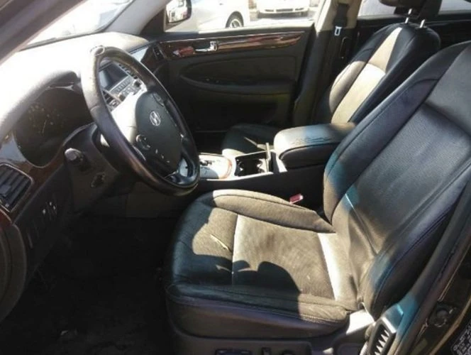 2011 Hyundai Genesis - Image 8 of 8