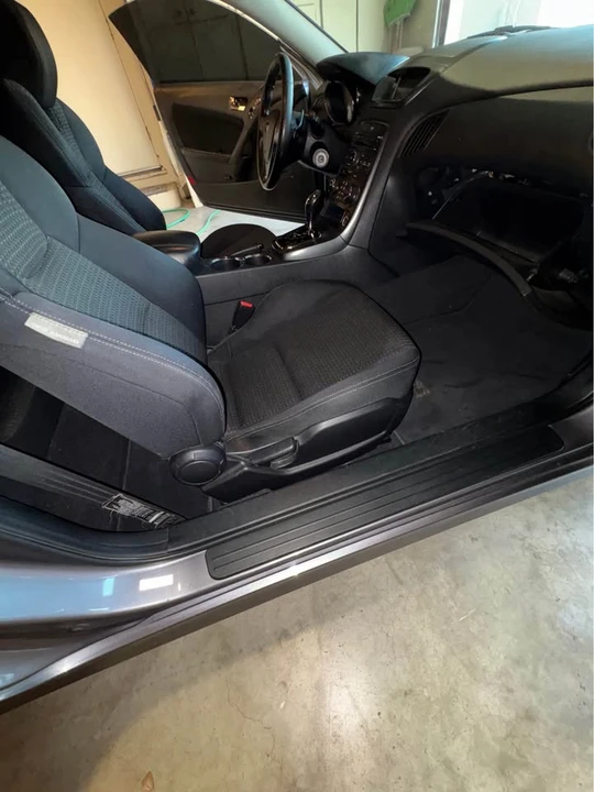 2011 Hyundai Genesis - Image 7 of 15