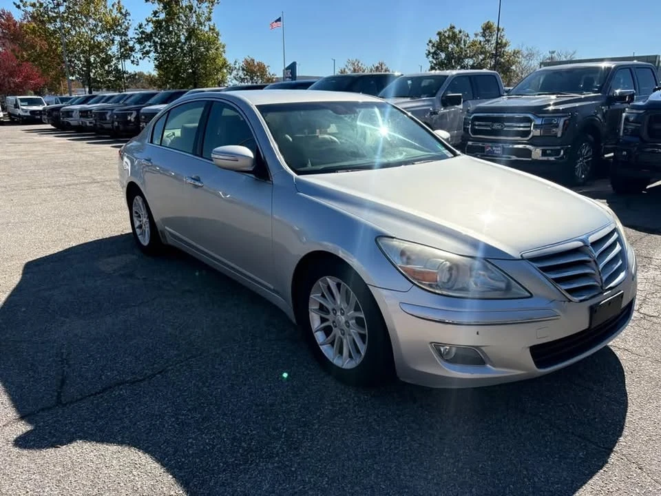 2011 Hyundai Genesis - Image 4 of 17