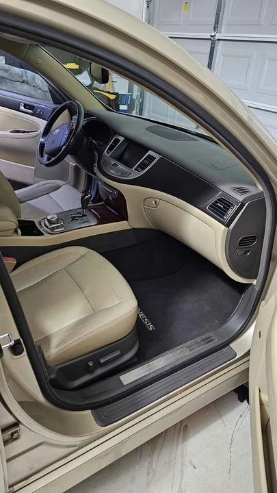 2011 Hyundai Genesis Coupe - Image 10 of 10