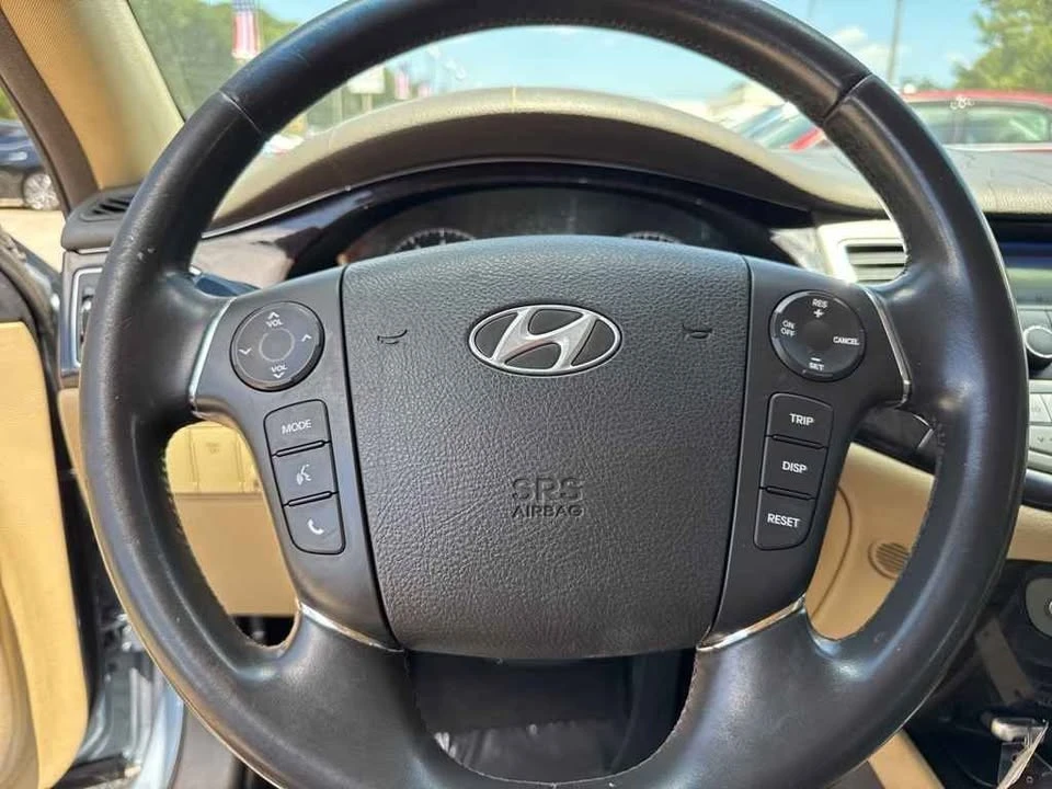 2011 Hyundai Genesis - Image 2 of 17