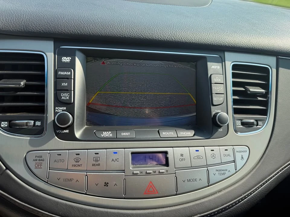 2011 Hyundai Genesis - Image 14 of 16
