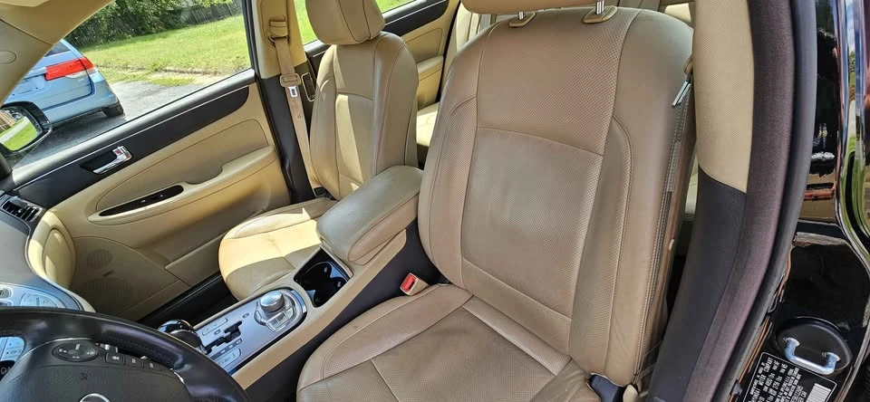 2011 Hyundai Genesis - Image 7 of 8