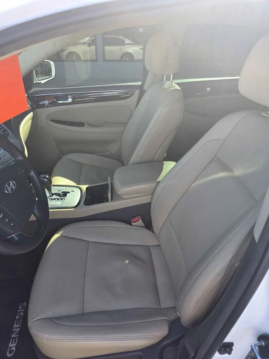 2011 Hyundai Genesis - Image 6 of 9