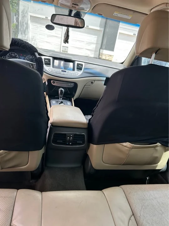 2011 Hyundai Genesis - Image 7 of 20
