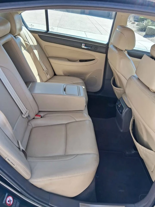 2011 Hyundai Genesis - Image 9 of 11