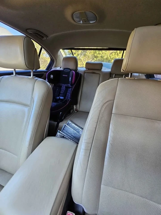 2011 Hyundai Genesis - Image 3 of 8