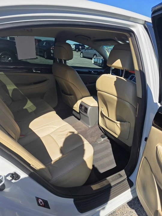 2011 Hyundai Genesis - Image 8 of 9
