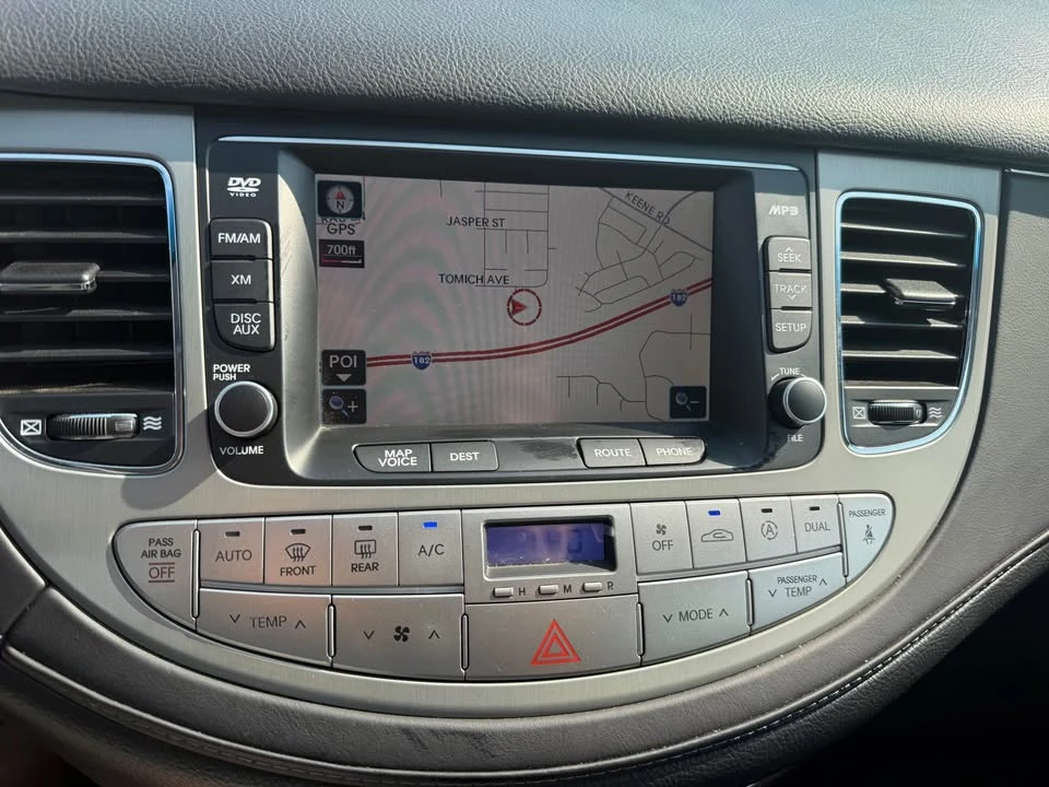 2011 Hyundai Genesis - Image 15 of 16