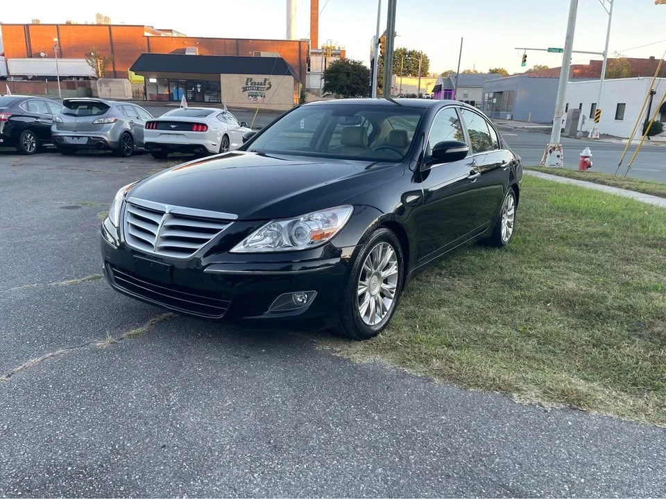 2011 Hyundai Genesis - Image 12 of 12