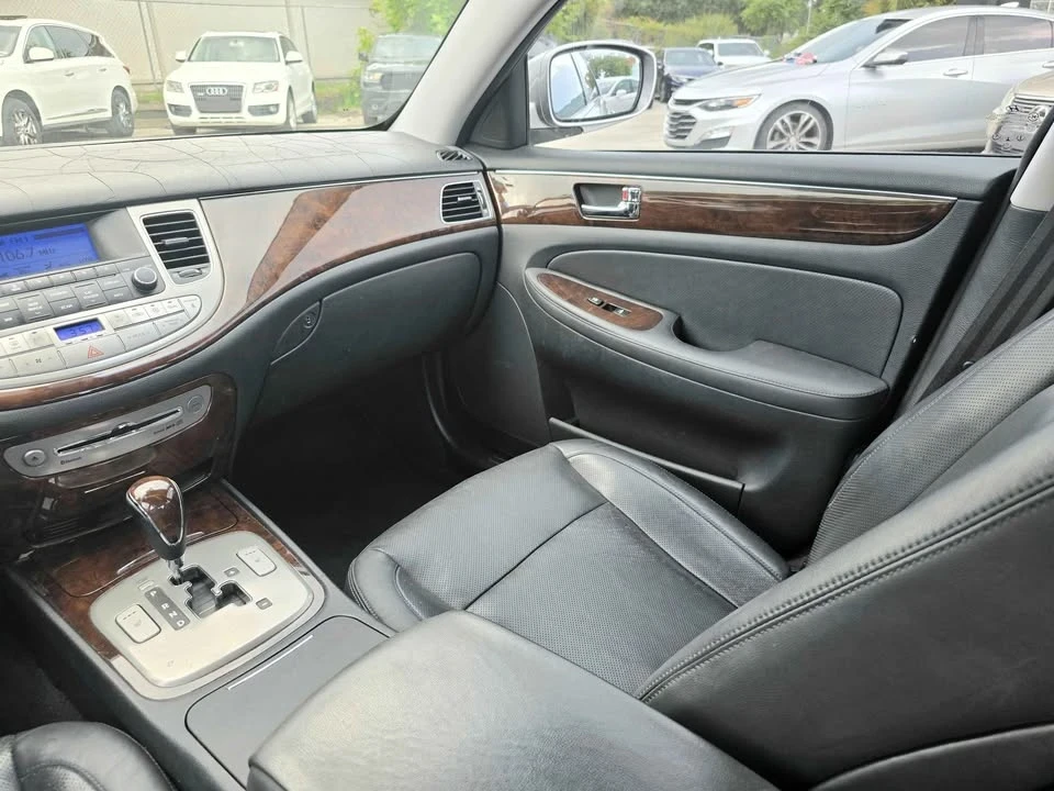 2011 Hyundai Genesis - Image 15 of 20