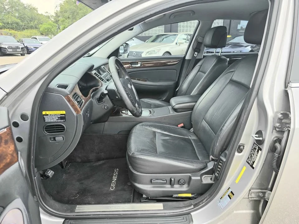 2011 Hyundai Genesis - Image 12 of 20