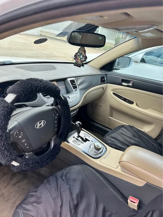2011 Hyundai Genesis - Image 4 of 20