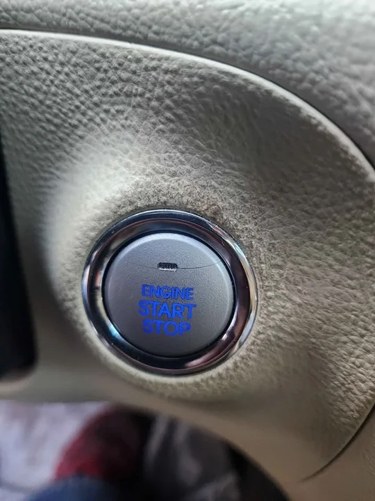 2011 Hyundai Genesis - Image 15 of 16