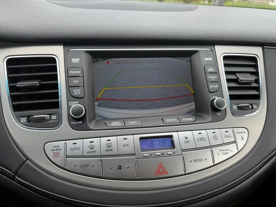 2011 Hyundai Genesis - Image 7 of 14