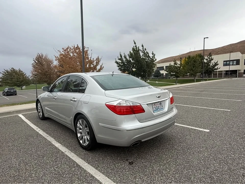 2011 Hyundai Genesis - Image 3 of 14
