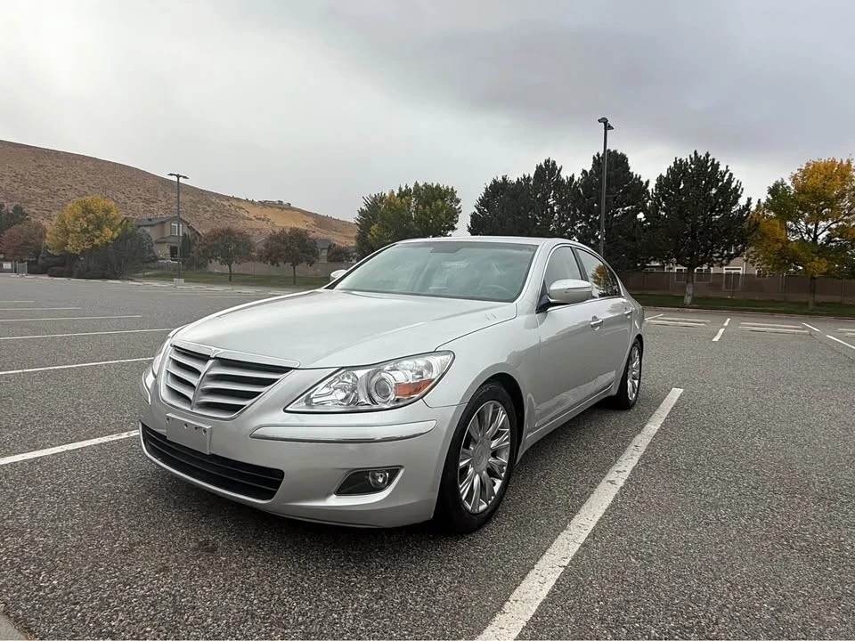 2011 Hyundai Genesis - Image 4 of 14