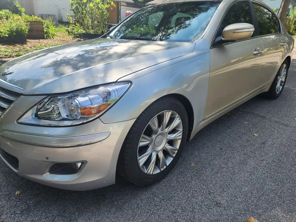 2011 Hyundai Genesis - Image 2 of 16