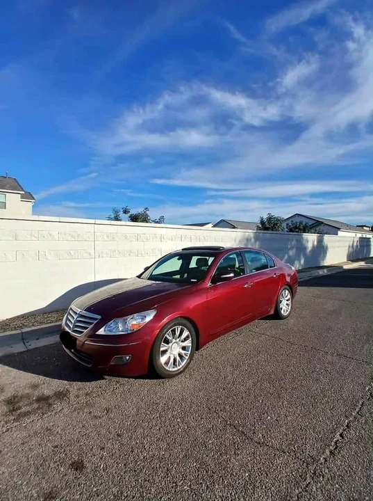 2011 Hyundai Genesis - Image 3 of 4