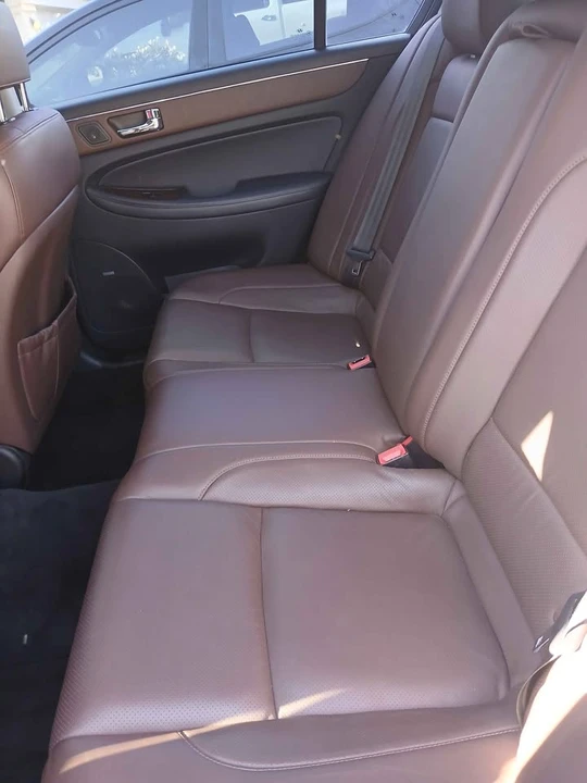 2011 Hyundai Genesis - Image 4 of 10