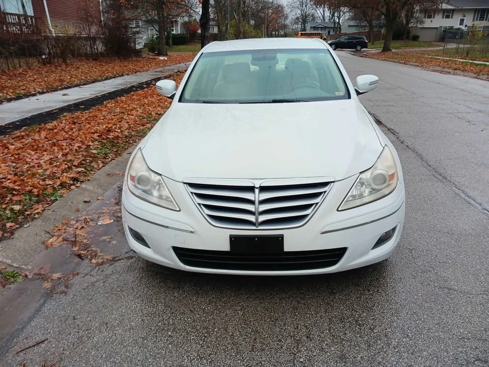 2011 Hyundai Genesis - Image 3 of 19