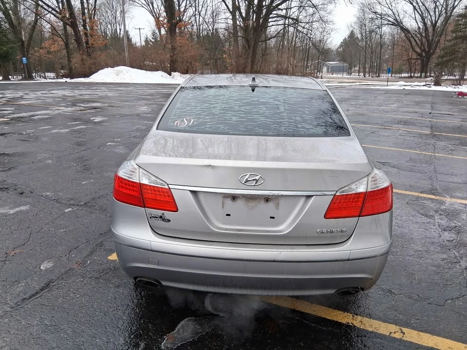 2011 Hyundai Genesis - Image 2 of 8