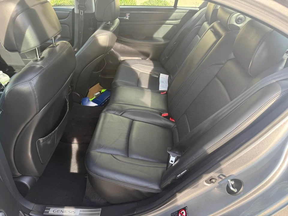 2011 Hyundai Genesis - Image 6 of 8