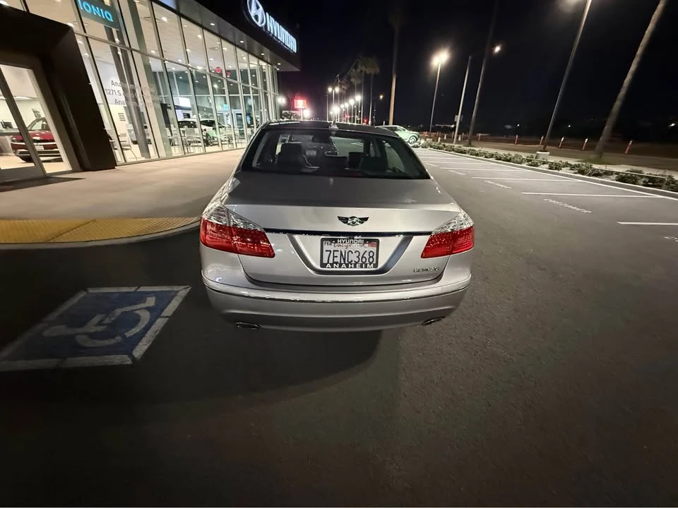 2011 Hyundai Genesis - Image 8 of 8