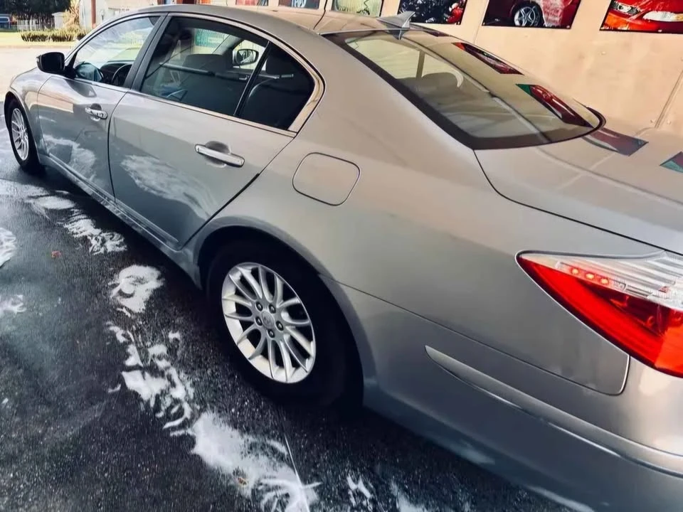 2011 Hyundai Genesis - Image 4 of 9