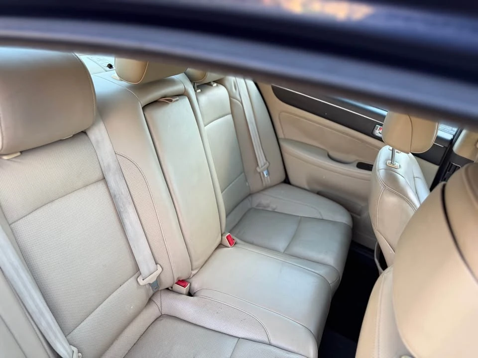 2011 Hyundai Genesis - Image 10 of 19